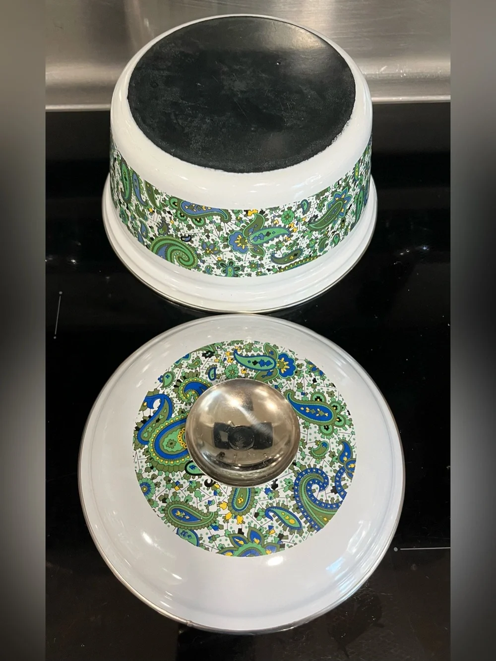 VTG 70s Fancipans Enamelware 2-Qt Covered Casserole Dish Lid Blue Green Paisley